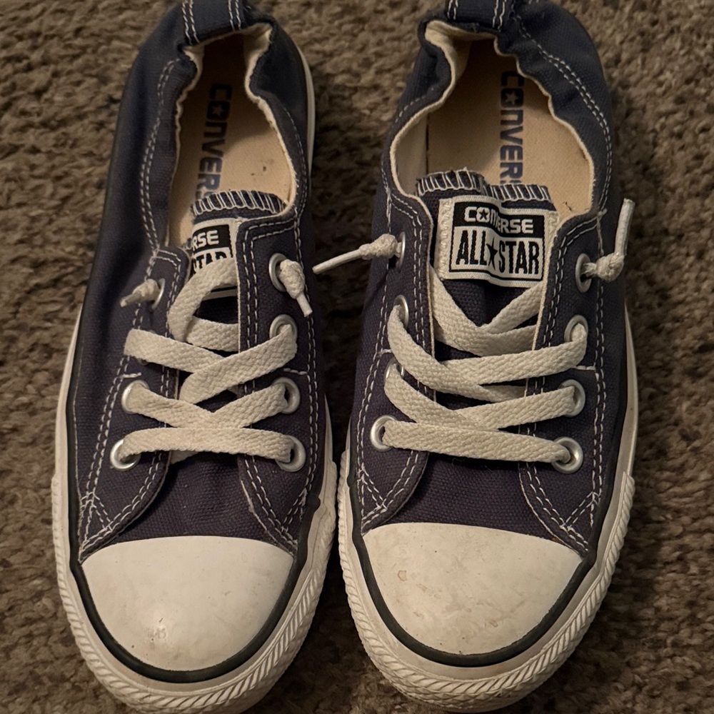Converse Women’s Size 6 Navy All Star Sneakers